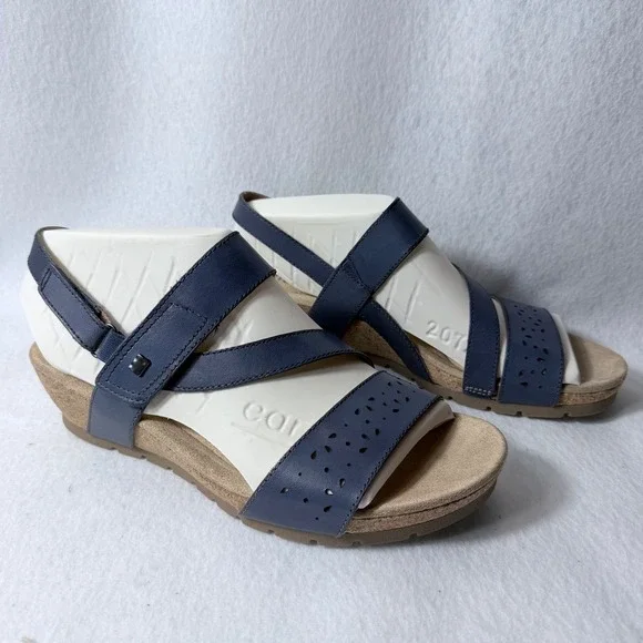 Earth Origins Kendra Khloe Sapphire Blue Leather Wedge Sandals Womens 11M New - Picture 11 of 12